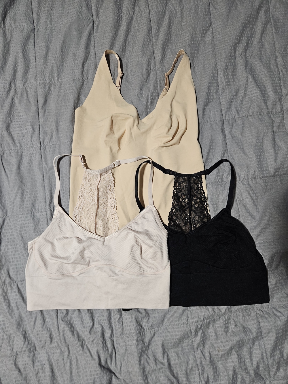 Yummie Bundle - Pink & Black Lace Back Bras & Nude Cami